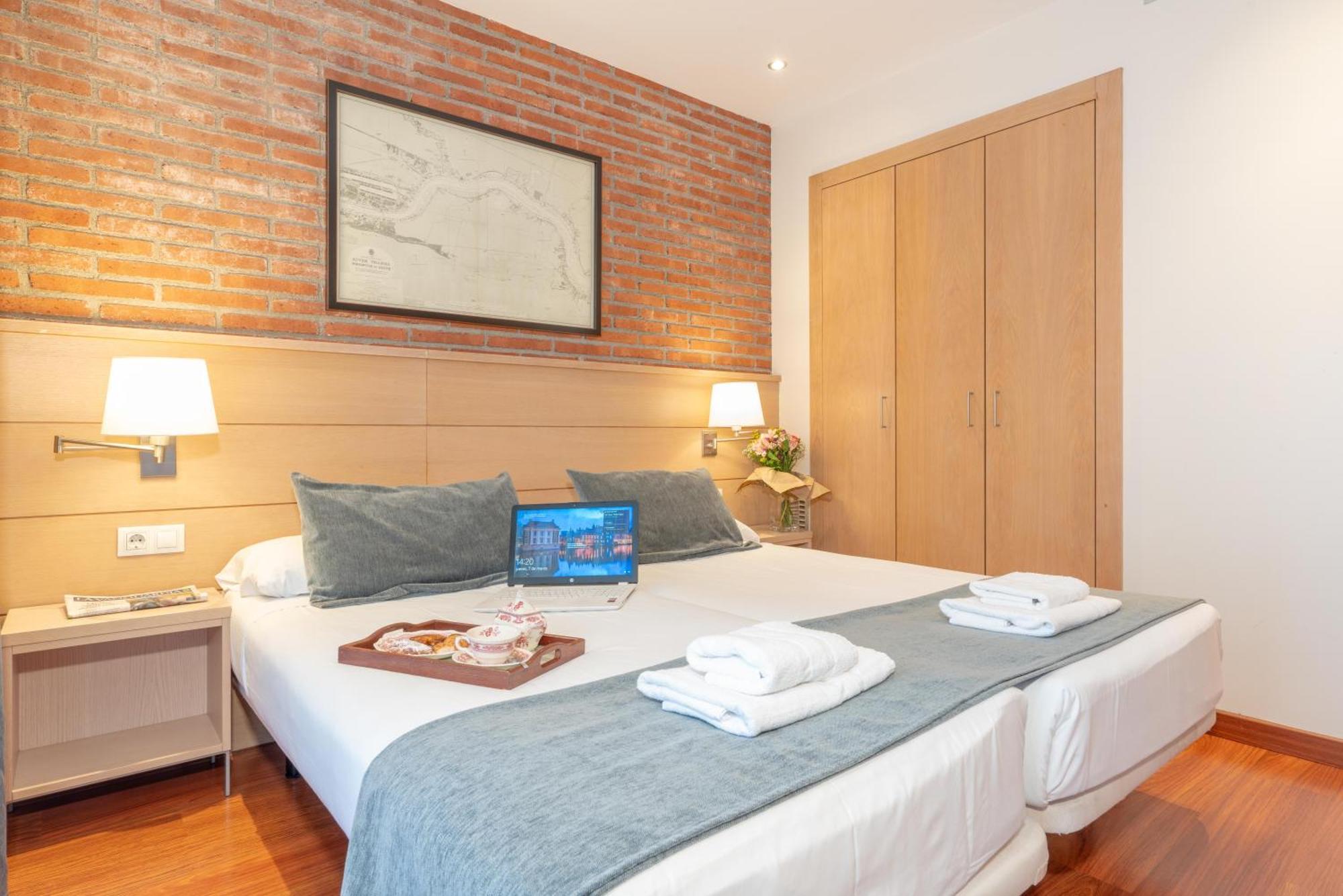 Serennia Cest Apartamentos Arc De Triomf Barcelona Ngoại thất bức ảnh